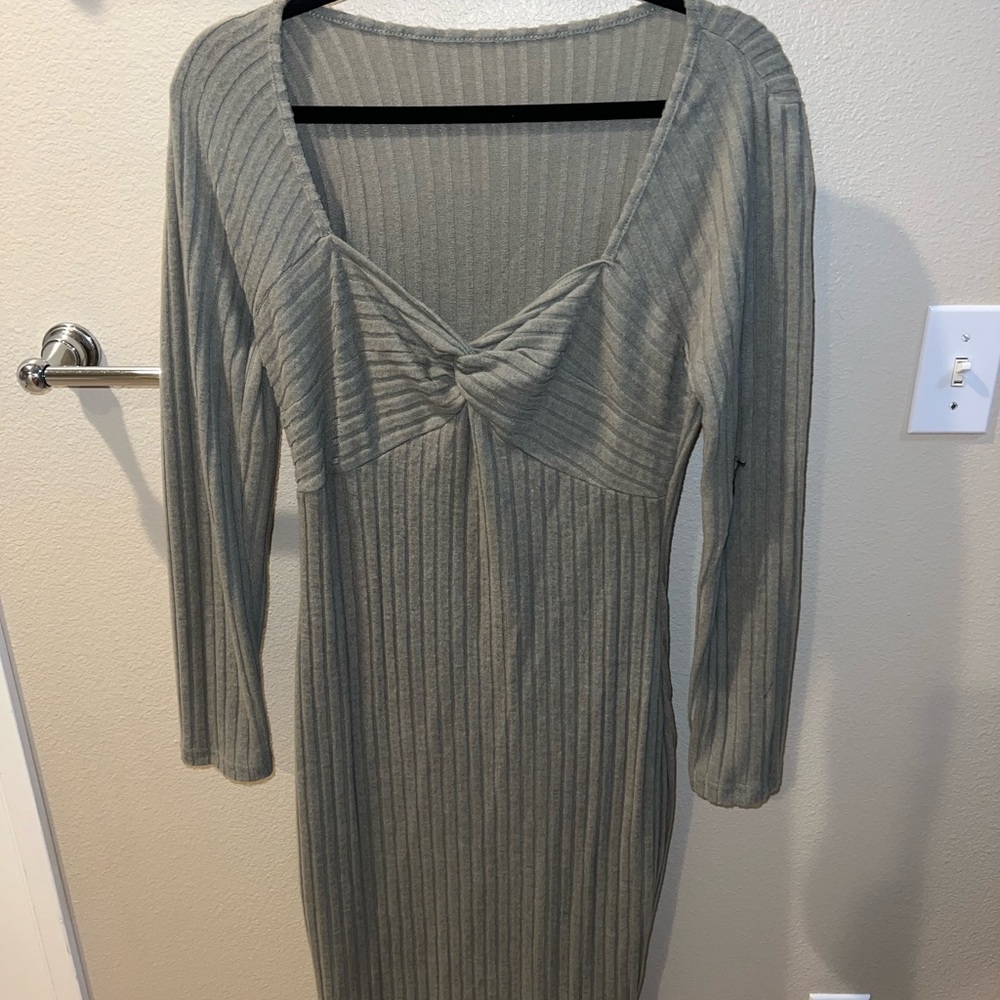 Elegant Green Ribbed Knit Dress